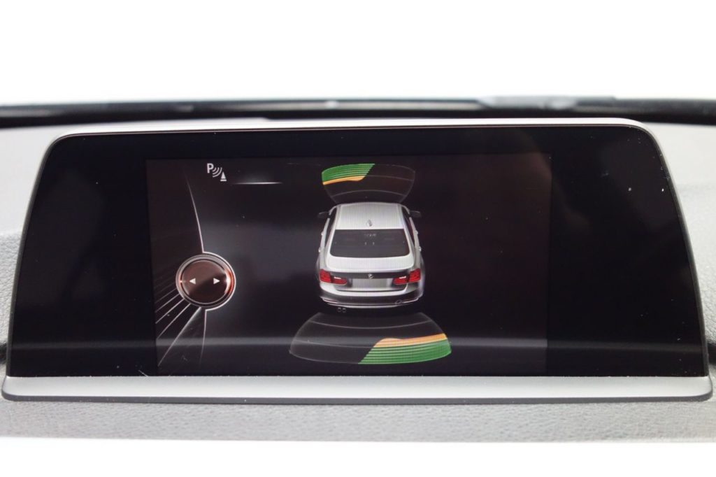 Used_2015_GREY_BMW_3-SERIES_3