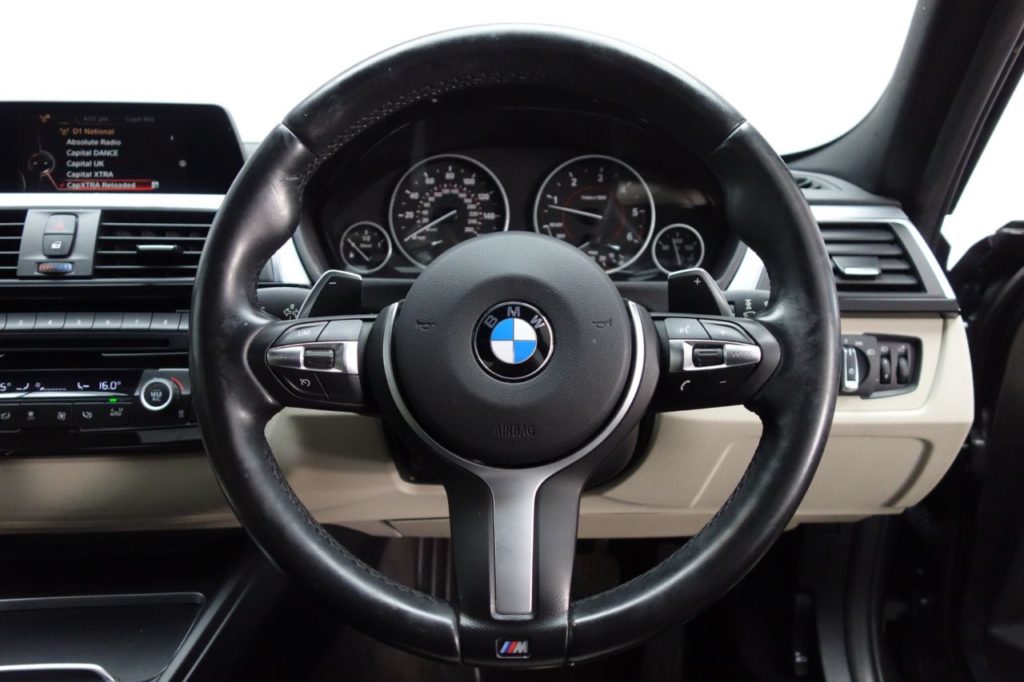 Used_2015_GREY_BMW_3-SERIES_3