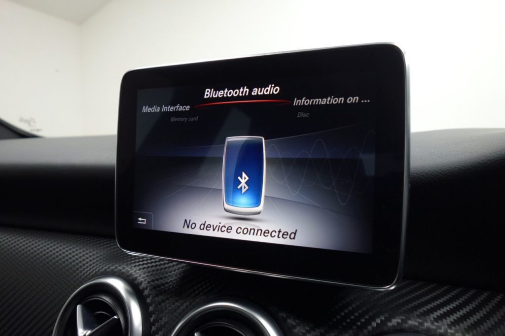 Used_2016_BLACK_MERCEDES-BENZ_A-CLASS_2