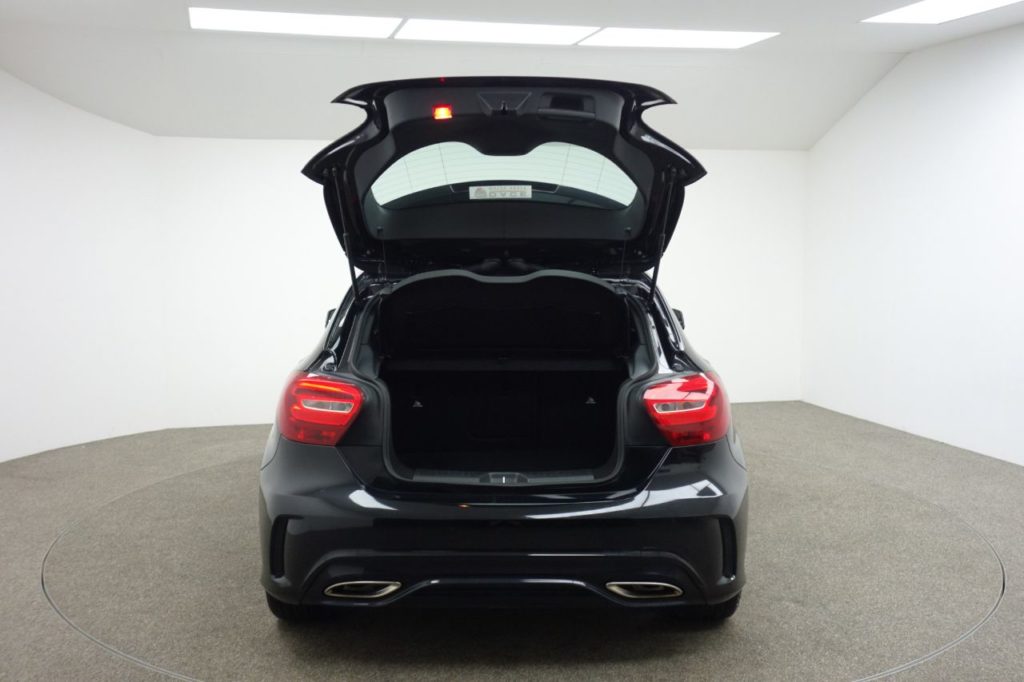 Used_2016_BLACK_MERCEDES-BENZ_A-CLASS_2