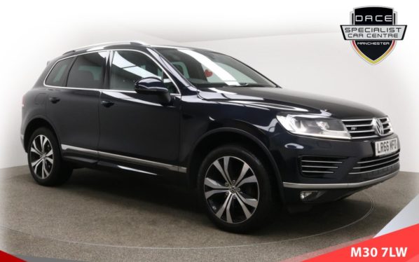 Used 2016 BLUE VOLKSWAGEN TOUAREG Estate 3.0 V6 R-LINE TDI BLUEMOTION TECHNOLOGY 5d AUTO 202 BHP (reg. 2016-09-13) for sale in Tottington
