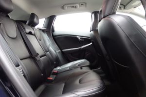 Used_2016_BLUE_VOLVO_V40_1