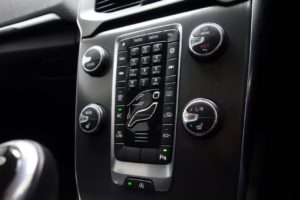 Used_2016_BLUE_VOLVO_V40_1