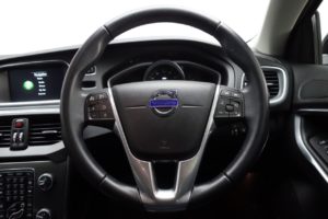 Used_2016_BLUE_VOLVO_V40_1