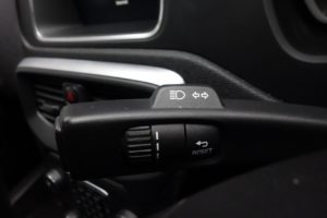 Used_2016_BLUE_VOLVO_V40_1