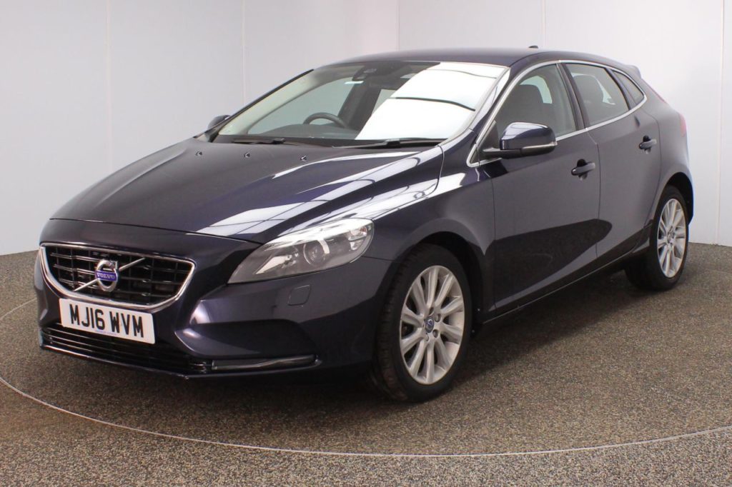Used_2016_BLUE_VOLVO_V40_1