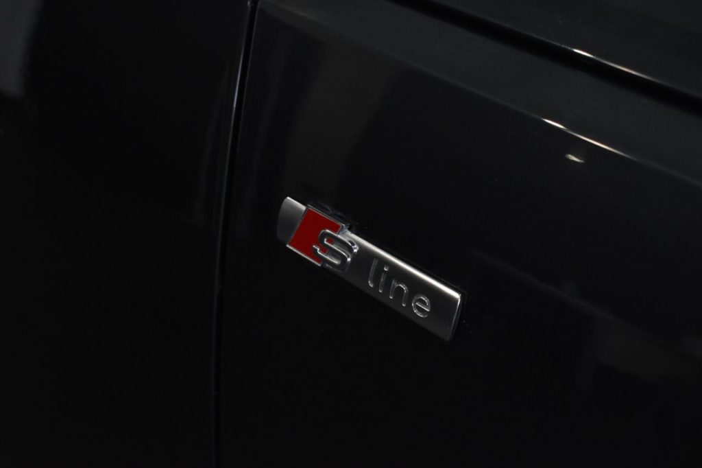 Used_2016_GREY_AUDI_A4_2