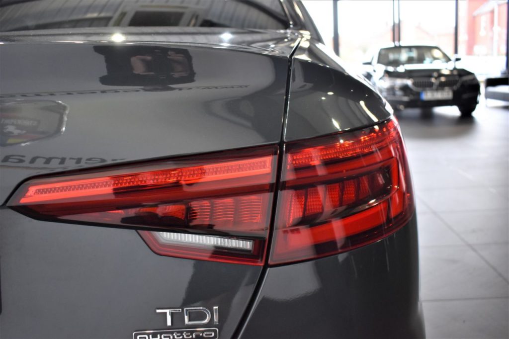 Used_2016_GREY_AUDI_A4_2