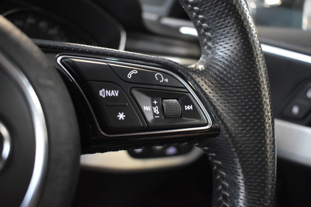 Used_2016_GREY_AUDI_A4_2