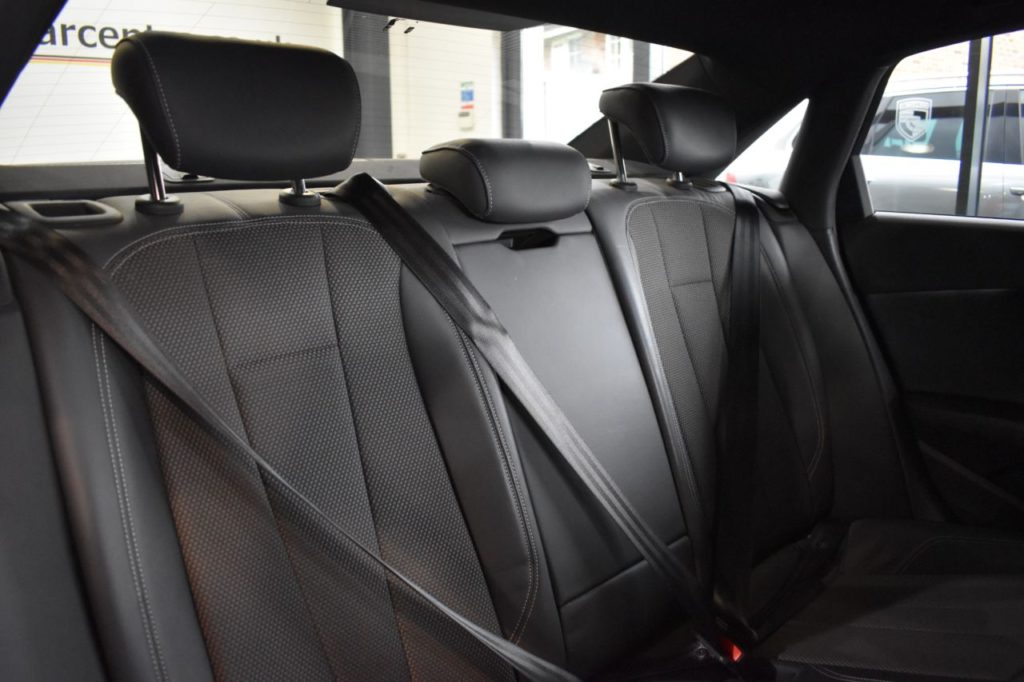 Used_2016_GREY_AUDI_A4_2