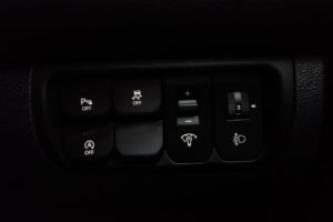 Used_2016_WHITE_KIA_RIO_1