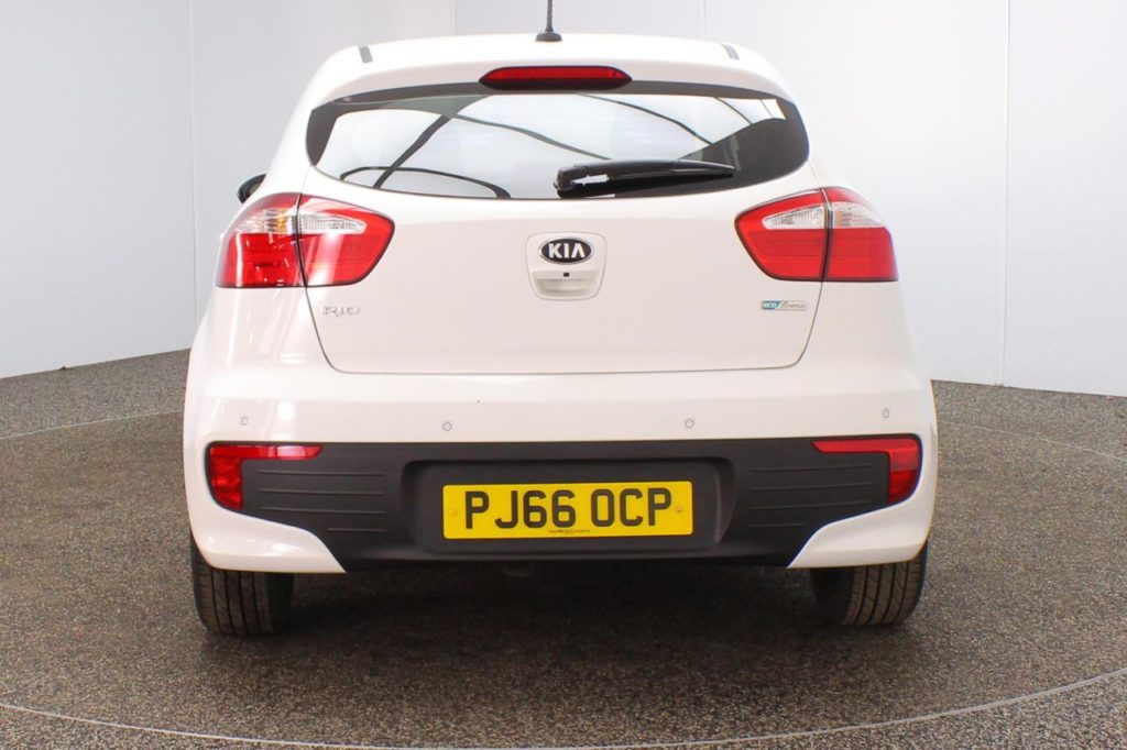 Used_2016_WHITE_KIA_RIO_1
