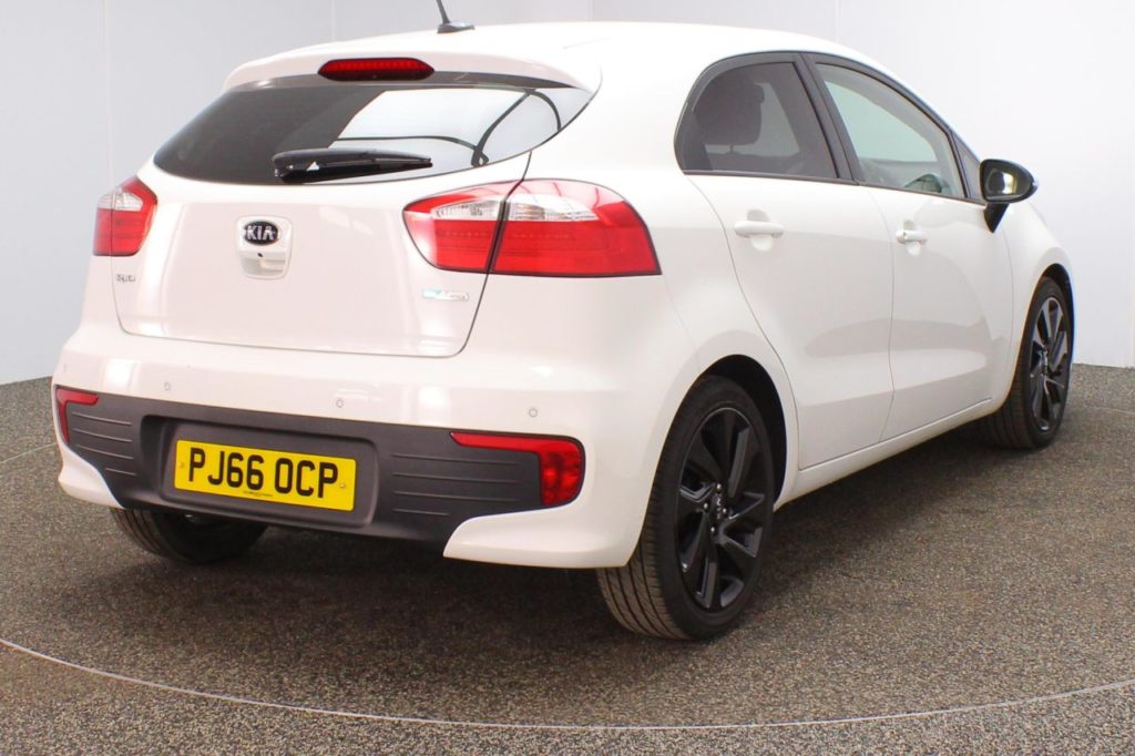 Used_2016_WHITE_KIA_RIO_1
