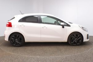 Used_2016_WHITE_KIA_RIO_1
