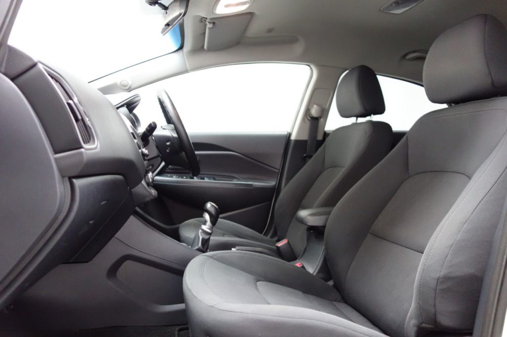 Used_2016_WHITE_KIA_RIO_1