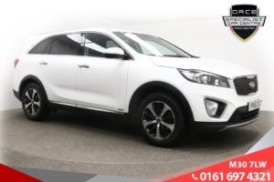 Used 2016 WHITE KIA SORENTO Estate 2.2 CRDI KX-2 ISG 5d 197 BHP (reg. 2016-10-03) for sale in Tottington