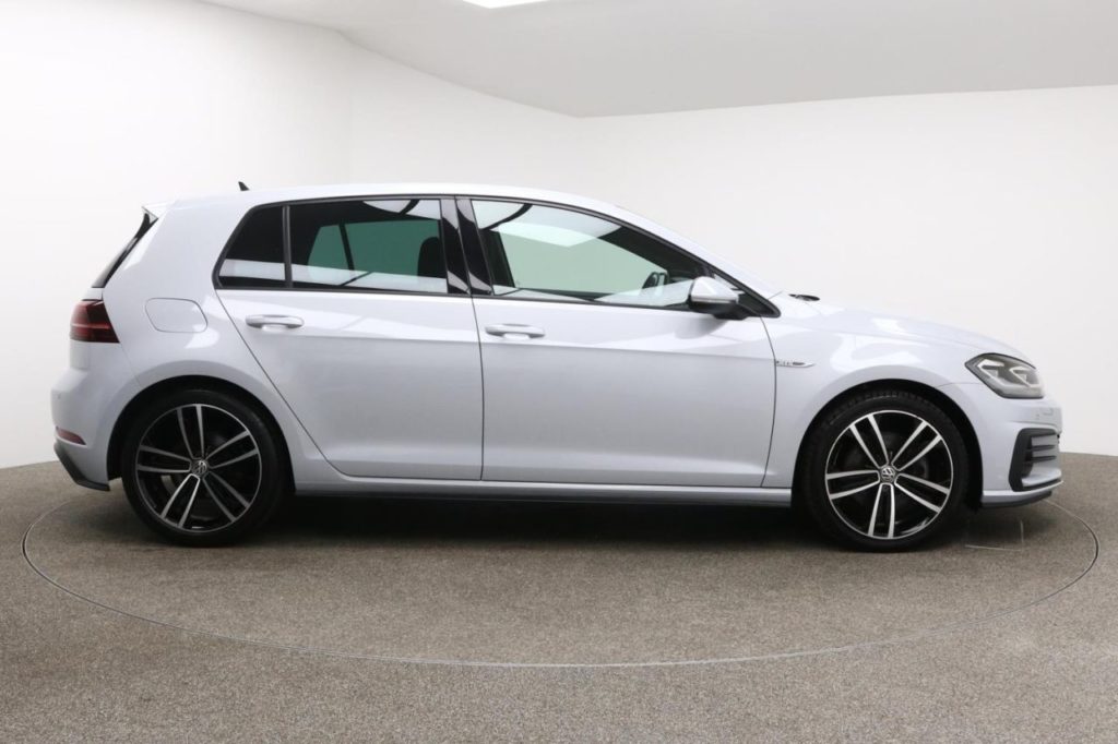 Used_2017_SILVER_VOLKSWAGEN_GOLF_2