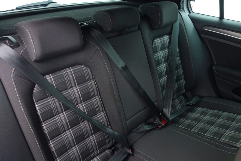 Used_2017_SILVER_VOLKSWAGEN_GOLF_2