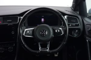 Used_2017_SILVER_VOLKSWAGEN_GOLF_2