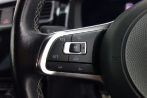 Used_2017_SILVER_VOLKSWAGEN_GOLF_2