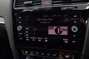 Used_2017_SILVER_VOLKSWAGEN_GOLF_2