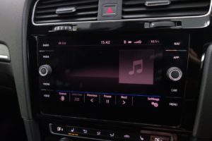 Used_2017_SILVER_VOLKSWAGEN_GOLF_2