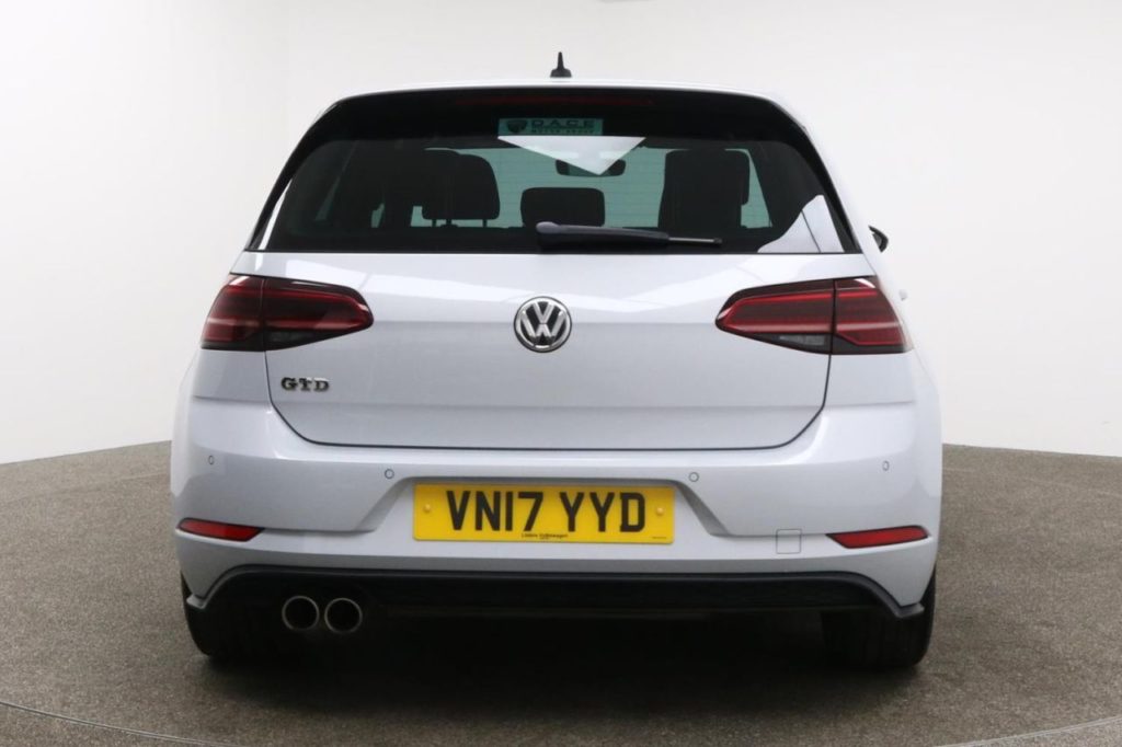 Used_2017_SILVER_VOLKSWAGEN_GOLF_2