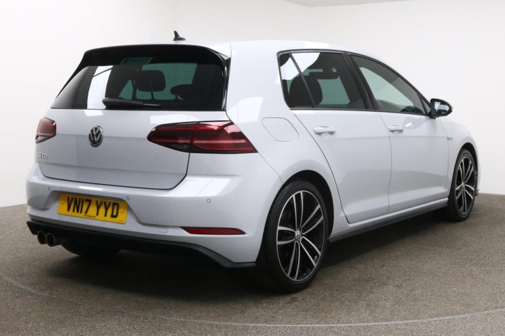 Used_2017_SILVER_VOLKSWAGEN_GOLF_2