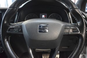 Used_2017_WHITE_SEAT_LEON_2