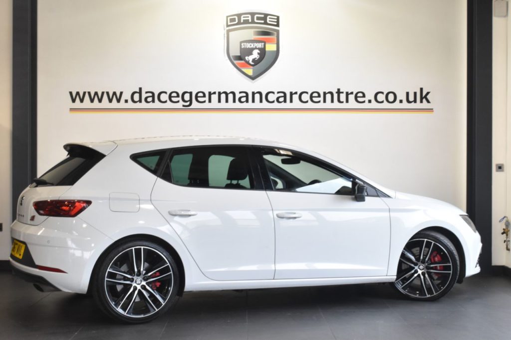 Used_2017_WHITE_SEAT_LEON_2
