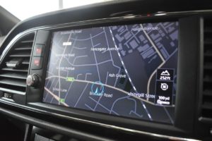 Used_2017_WHITE_SEAT_LEON_2