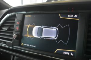 Used_2017_WHITE_SEAT_LEON_2