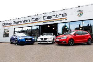 Used_2017_WHITE_SEAT_LEON_2