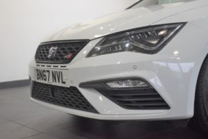 Used_2017_WHITE_SEAT_LEON_2