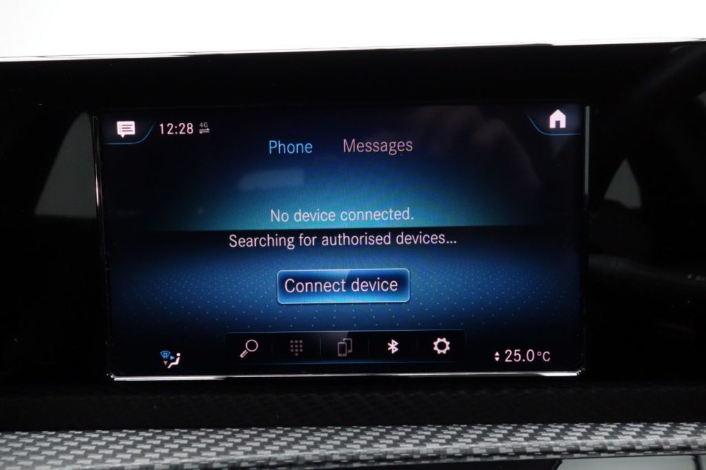 Used_2018_BLACK_MERCEDES-BENZ_A-CLASS_1
