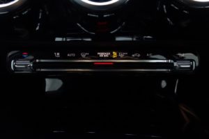 Used_2018_BLACK_MERCEDES-BENZ_A-CLASS_1