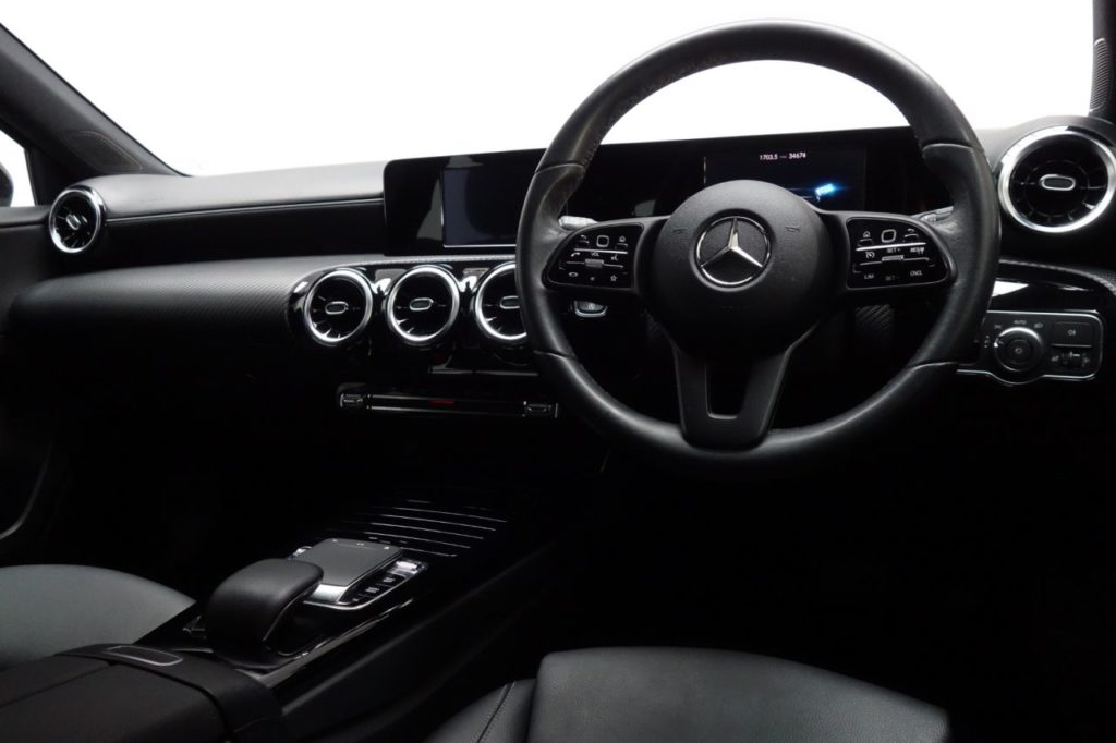 Used_2018_BLACK_MERCEDES-BENZ_A-CLASS_1