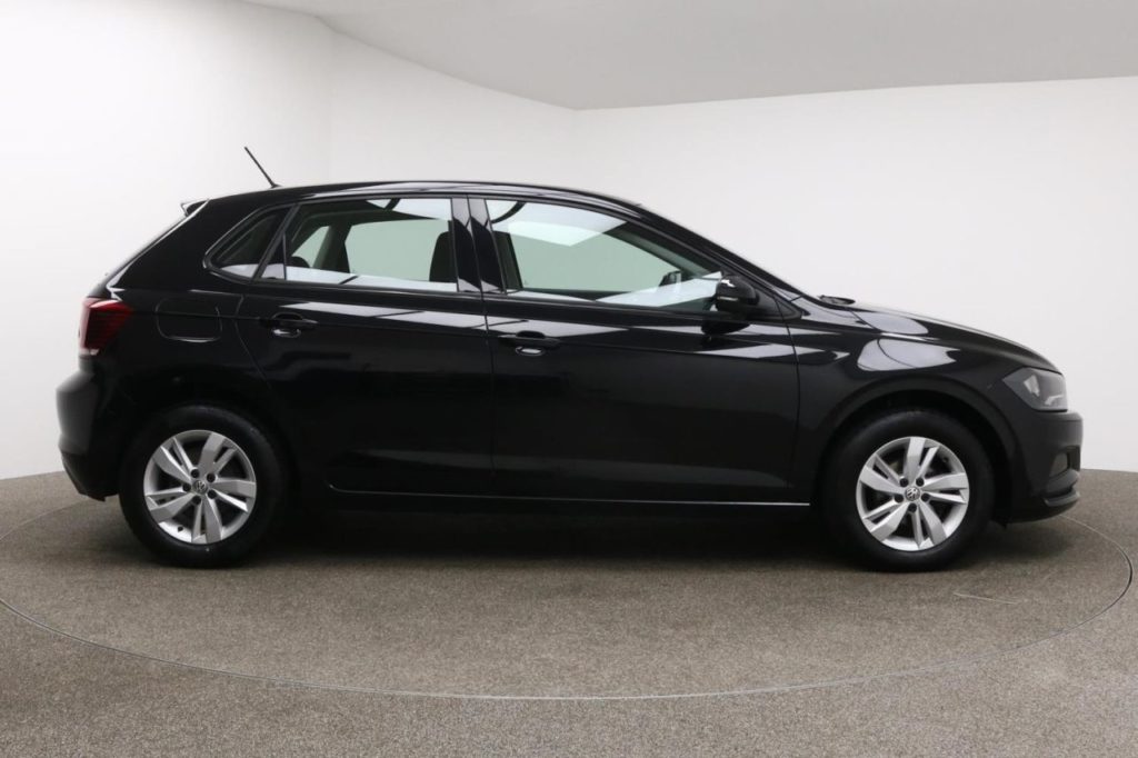 Used_2018_BLACK_VOLKSWAGEN_POLO_1