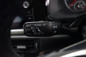 Used_2018_BLACK_VOLKSWAGEN_POLO_1