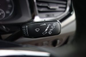 Used_2018_BLACK_VOLKSWAGEN_POLO_1