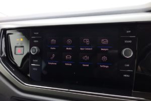 Used_2018_BLACK_VOLKSWAGEN_POLO_1