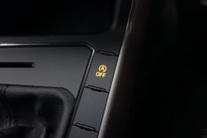 Used_2018_BLACK_VOLKSWAGEN_POLO_1