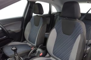 Used_2018_WHITE_VAUXHALL_CROSSLAND-X_1