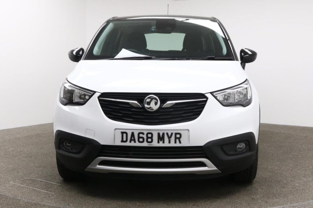Used_2018_WHITE_VAUXHALL_CROSSLAND-X_1