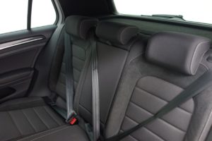 Used_2018_WHITE_VOLKSWAGEN_GOLF_2