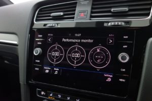 Used_2018_WHITE_VOLKSWAGEN_GOLF_2