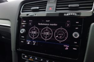 Used_2018_WHITE_VOLKSWAGEN_GOLF_2