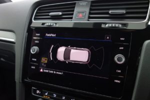 Used_2018_WHITE_VOLKSWAGEN_GOLF_2