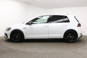 Used_2018_WHITE_VOLKSWAGEN_GOLF_2