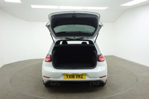 Used_2018_WHITE_VOLKSWAGEN_GOLF_2